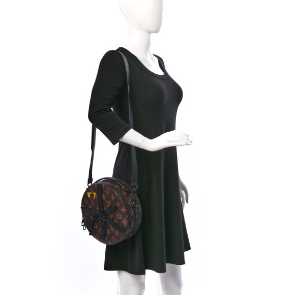 Louis Vuitton Monogram N°7 Wheel Box - Picture 2 of 16